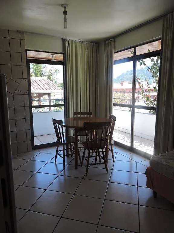 Aparthotel Residencial Baleia Franca Governador Celso Ramos 2*,