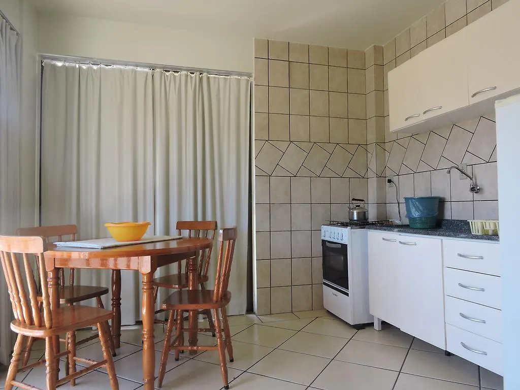Aparthotel Residencial Baleia Franca Governador Celso Ramos 2*,